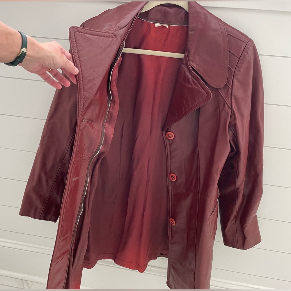 Vintage Leather Jacket With Belt - image 4